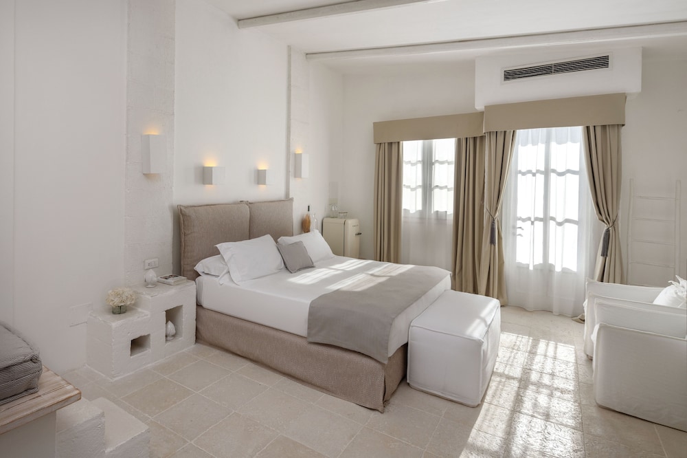 Junior Suite, King Bed, Sunset View، BAGLIONI MASSERIA MUZZA RESORT & SPA 2/4