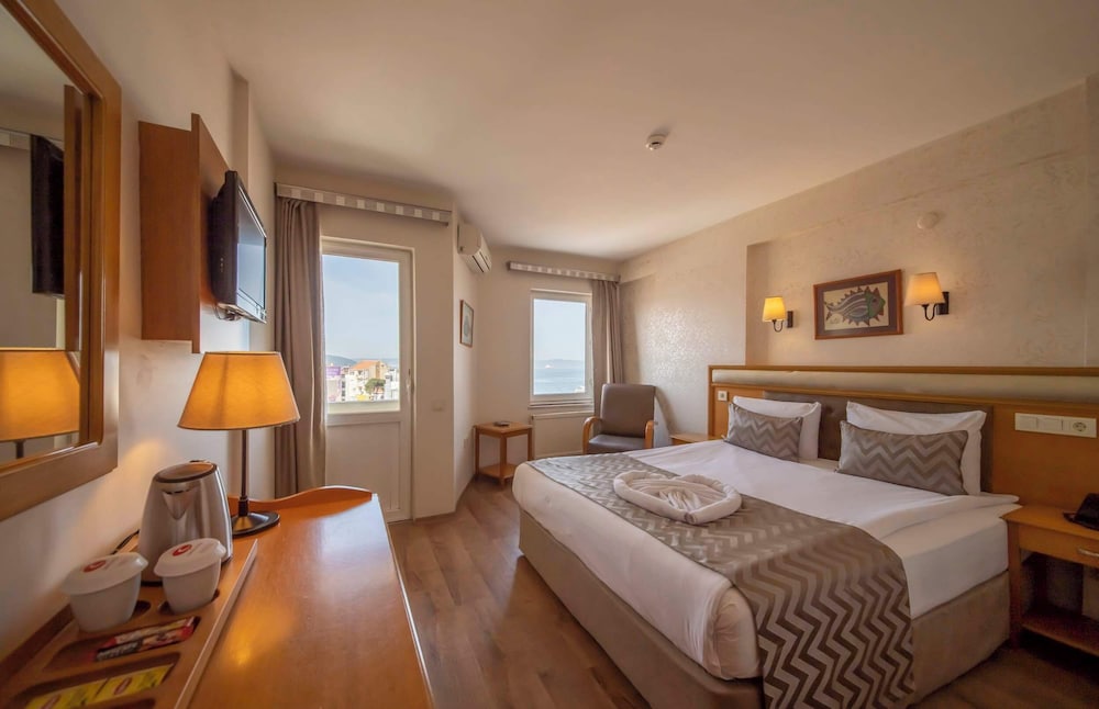 Canak Hotel 22/61