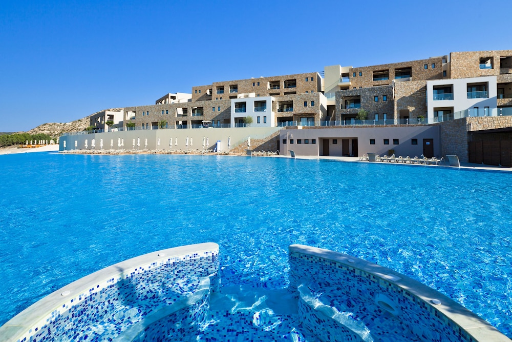 Blue Lagoon Village 4/34