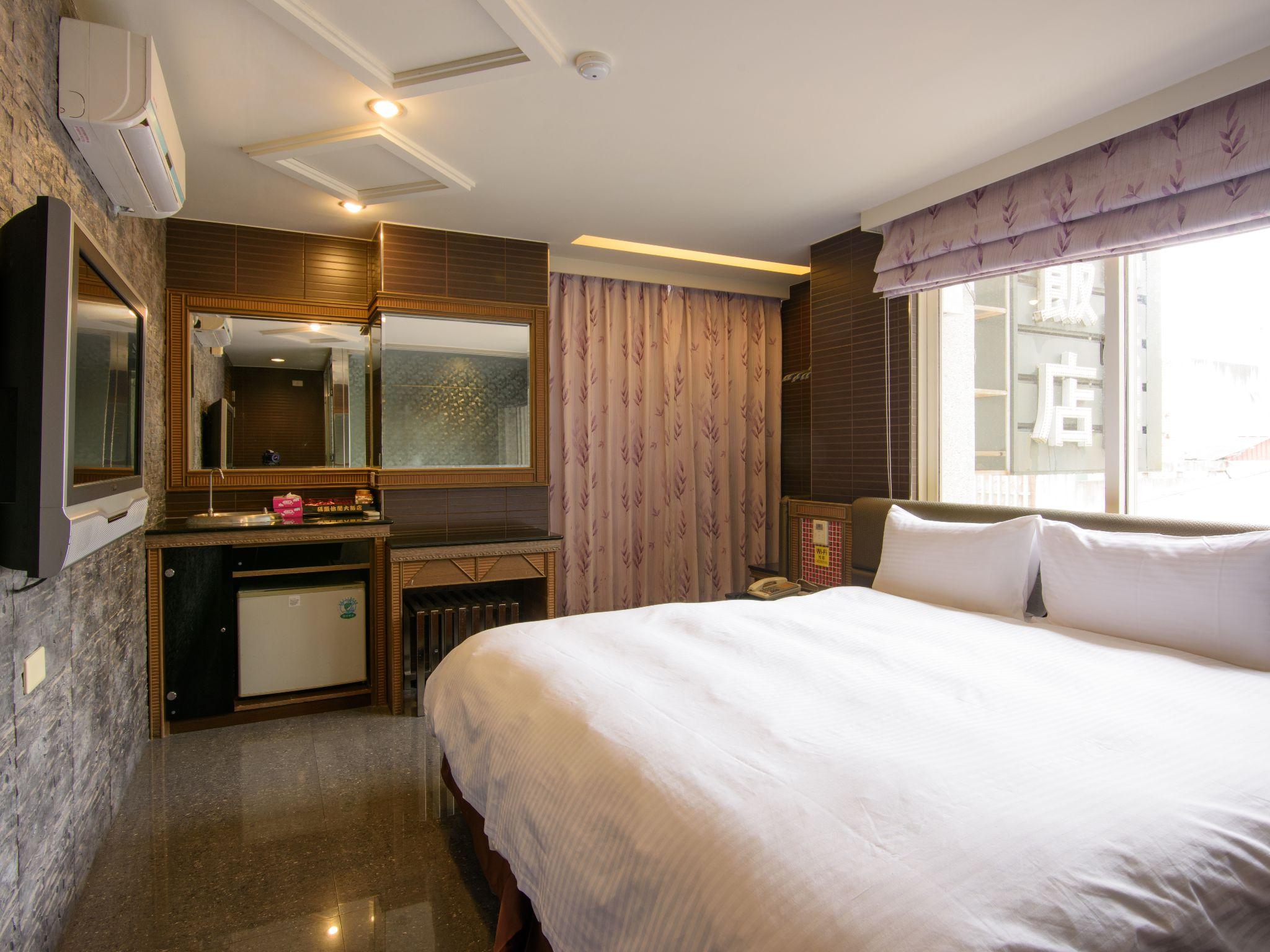 Room, Double Bed, Side Lake View