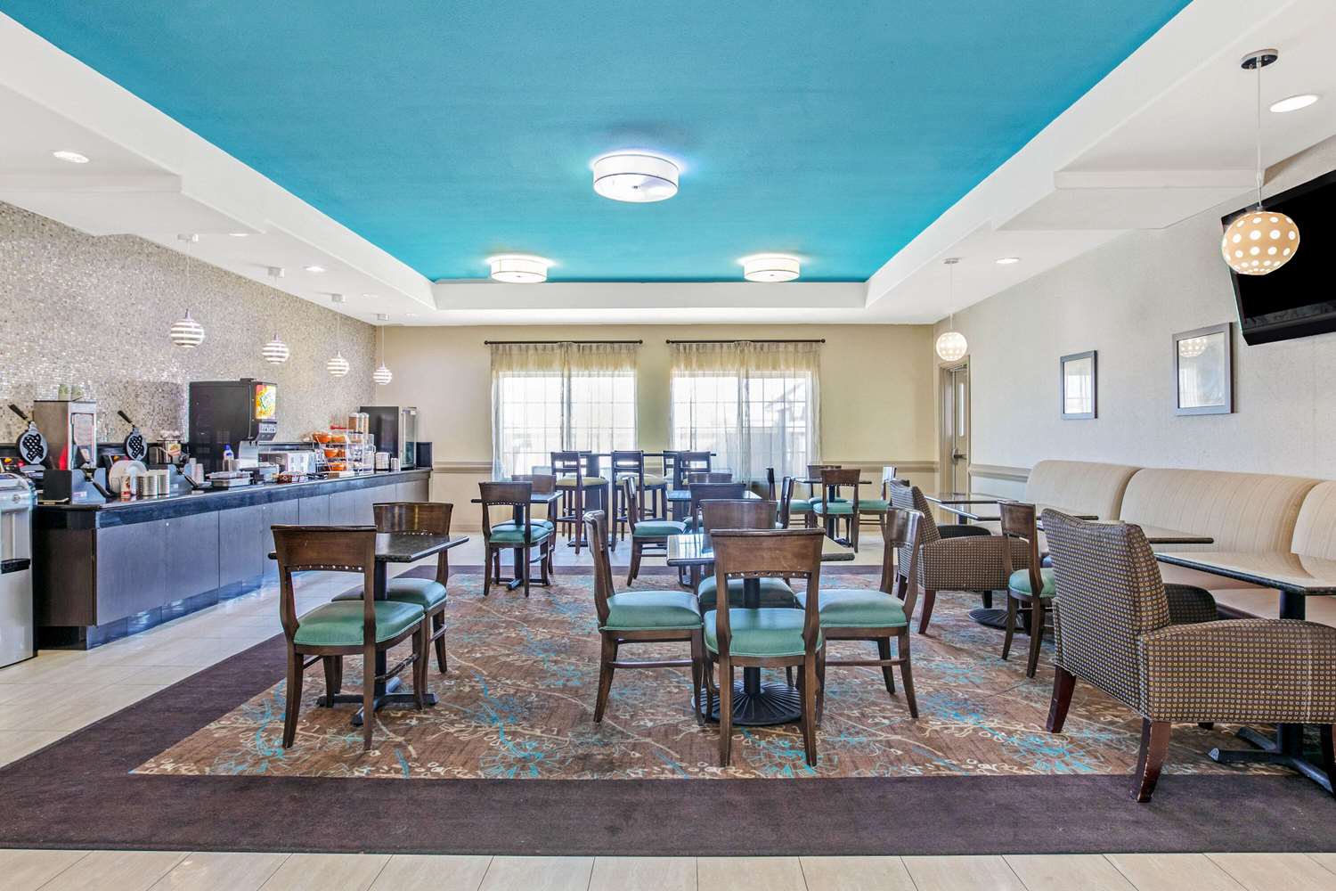 restaurant cafeteria