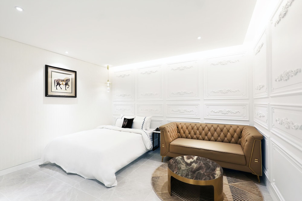 Mari Hotel 13/50