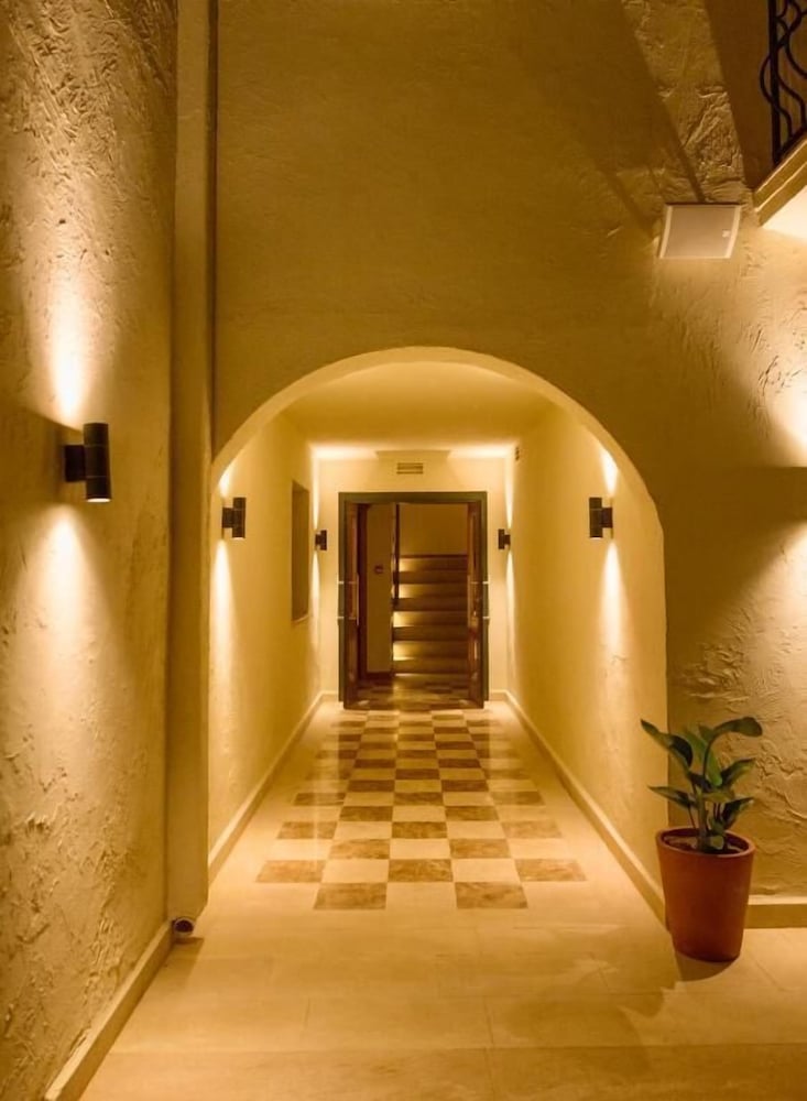 The Corner Boutique Hotel 32/52