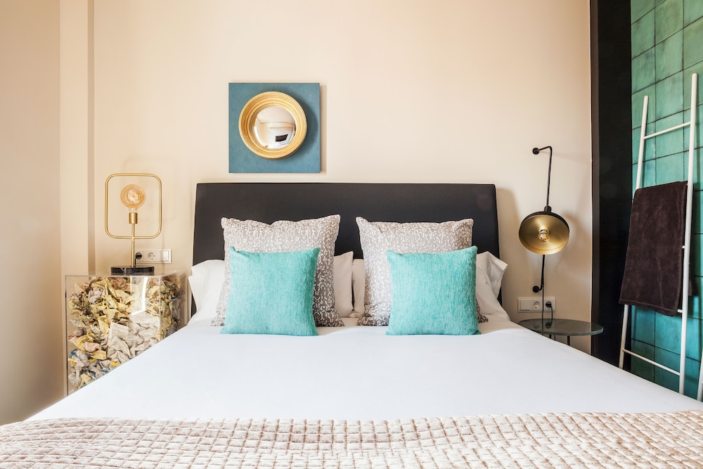Bastardo Hostel 6/61