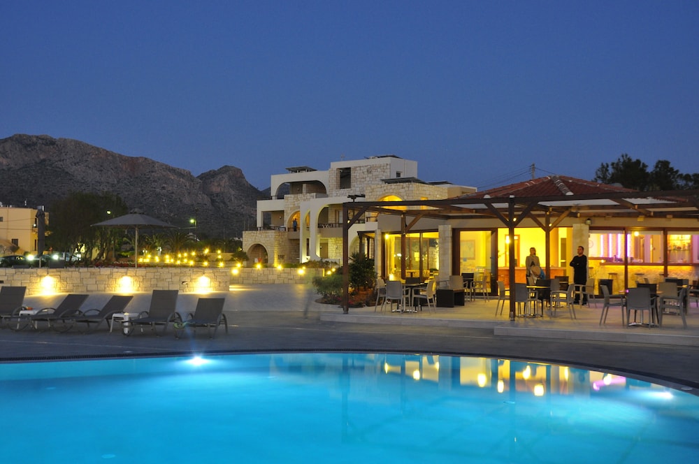 Kavos Hotel 2/80