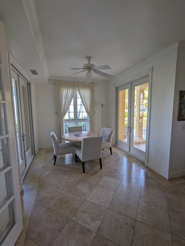 Villa Renaissance 33/81