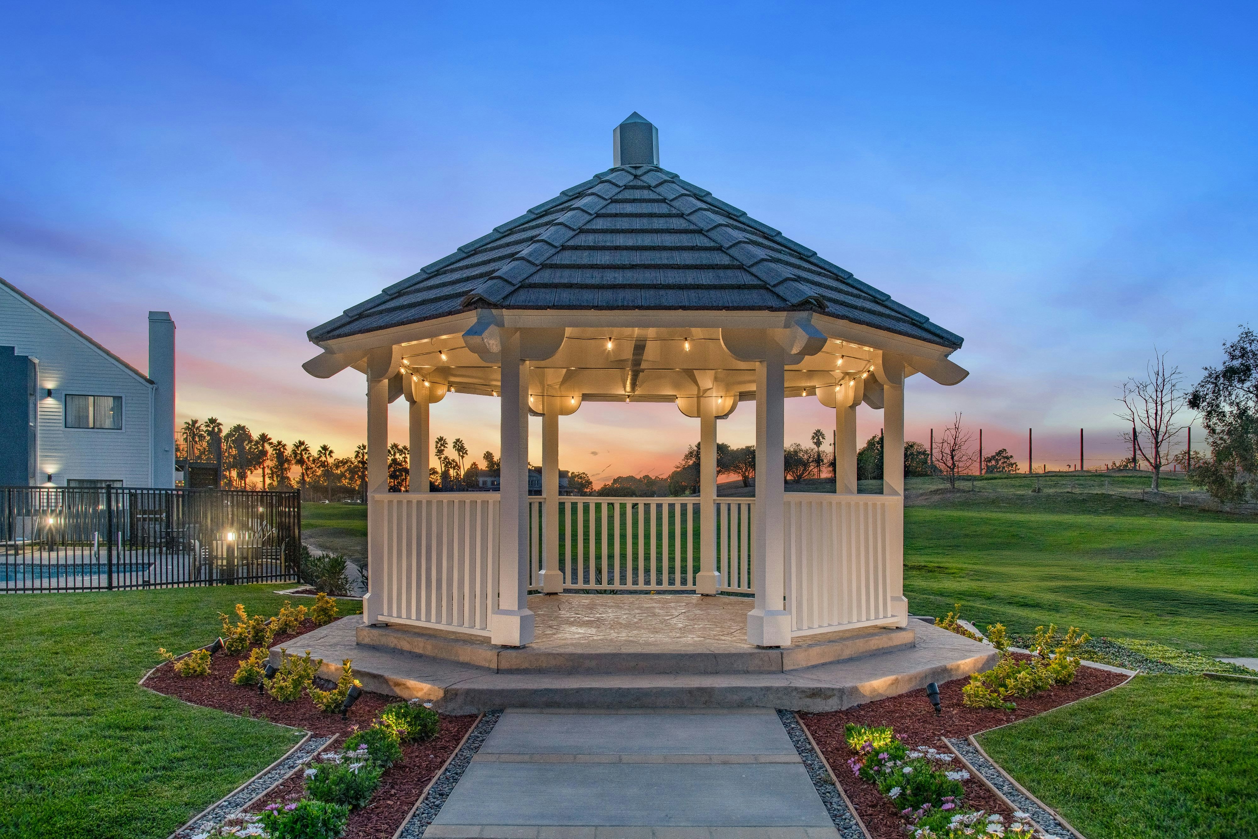 Residence Inn Oxnard River Ridge 6/50