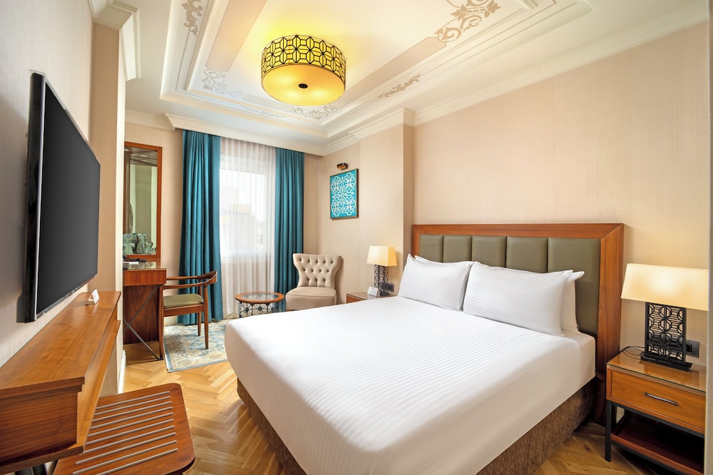 غرفة سوبيريور بسرير كوين، Golden Age Hotel Taksim 5/10