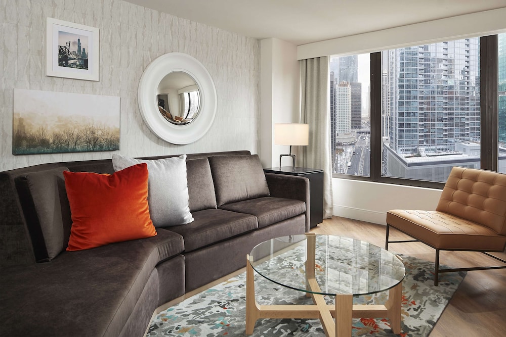 Hilton Grand Vacations Club Chicago Magnificent Mile 27/37