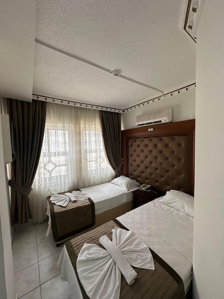 SYEDRA HOTEL 13/22