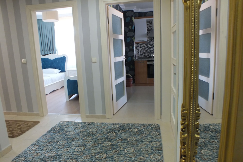 Real King Residence Hotel 60/78