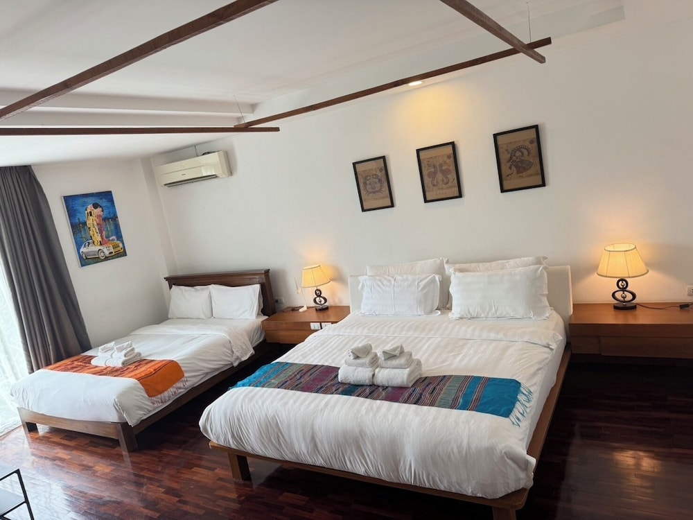 Mango T. Villa Chiang Mai Resort 11/50