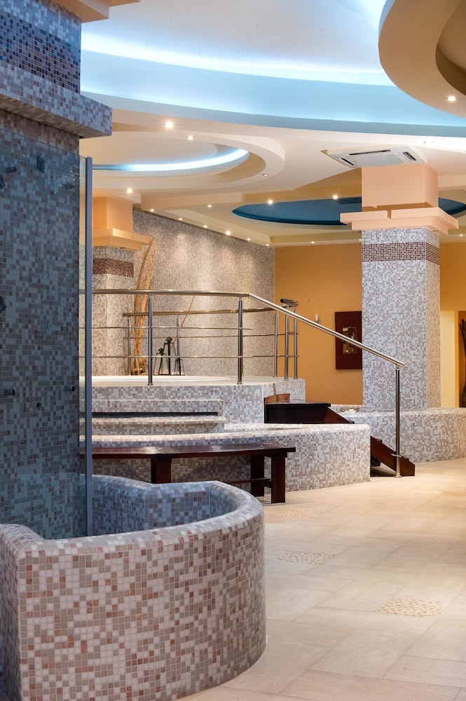 Alexandros Palace Hotel and Suites 15/83