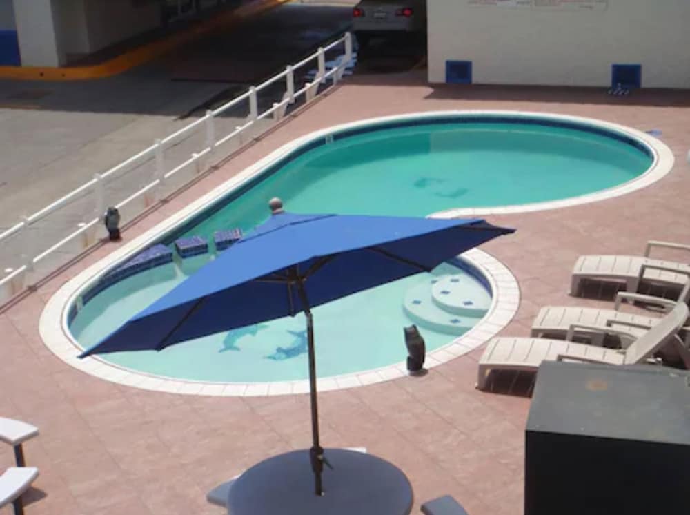 Hotel Pueblito Inn 9/45