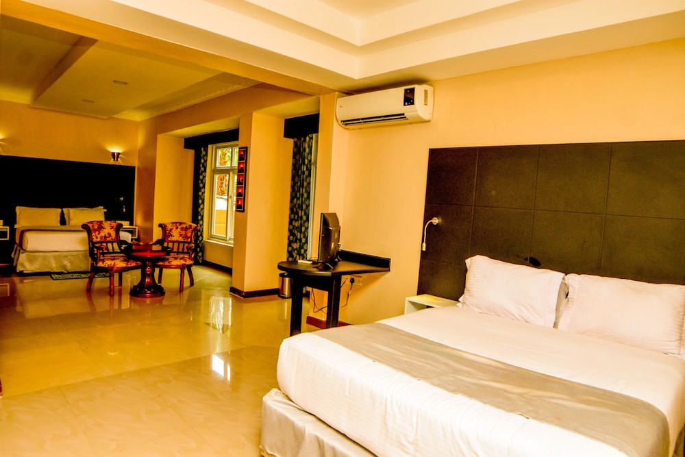 Isamilo Lodge 13/50