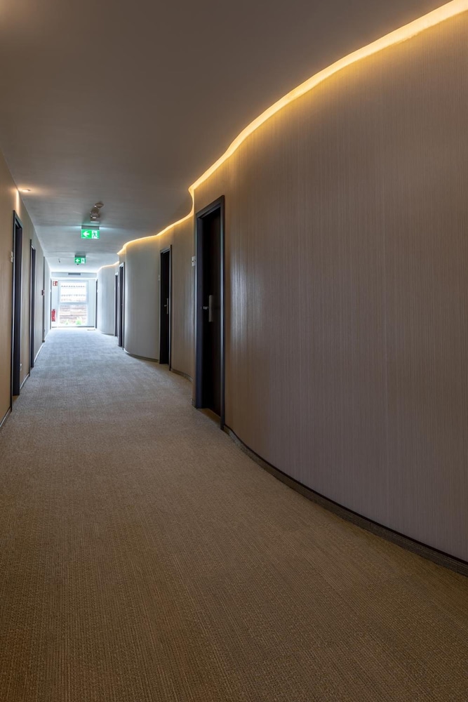 Trip Inn Conference Hotel & Suites 39/54