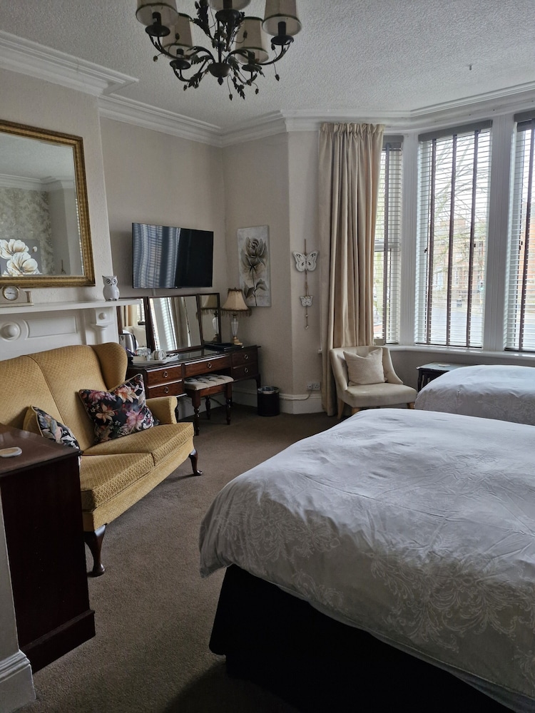 Warwick Lodge Bed and Breakfast - Guest house 12/34