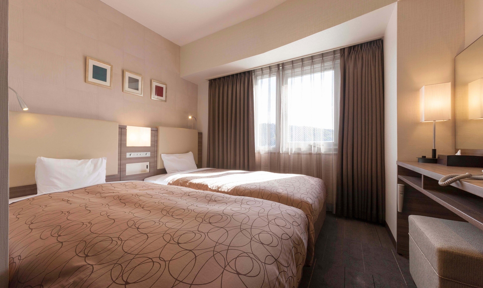 ROOM, TWIN BEDS