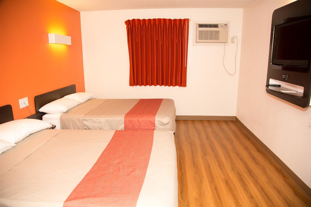 Motel6 Omaha, NE 16/55
