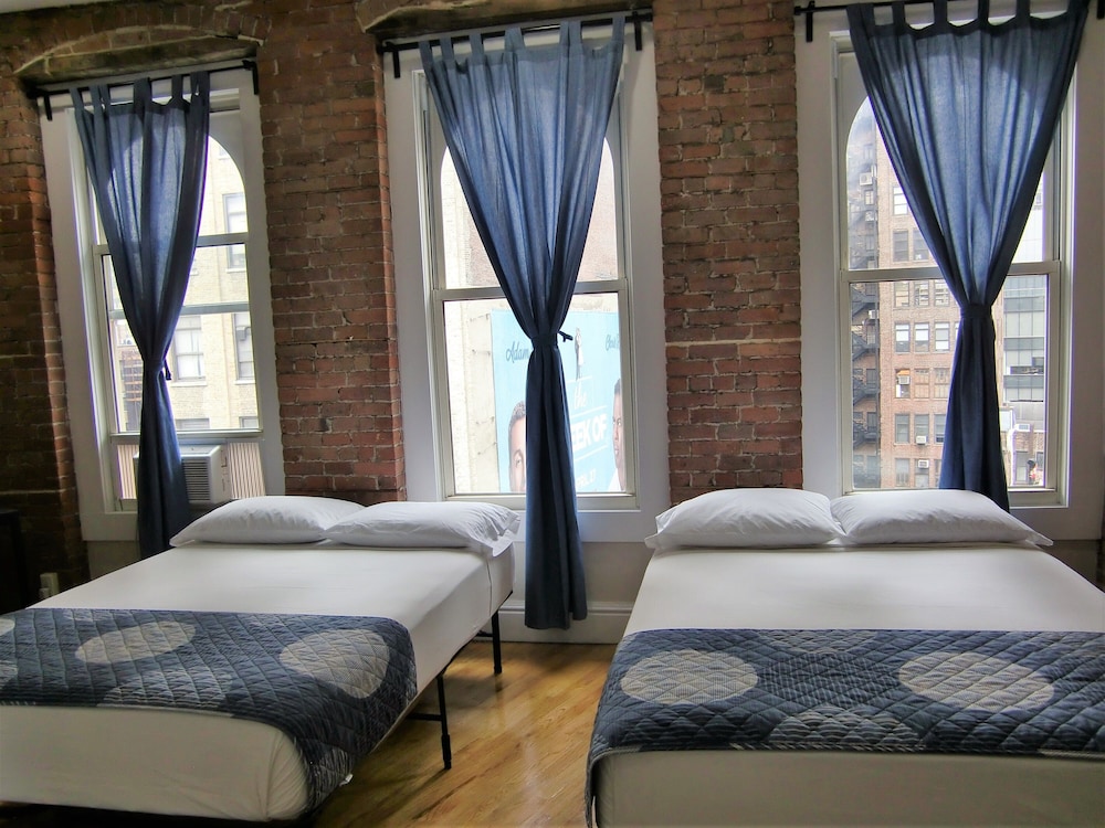 Studios Midtown Manhattan 14/50