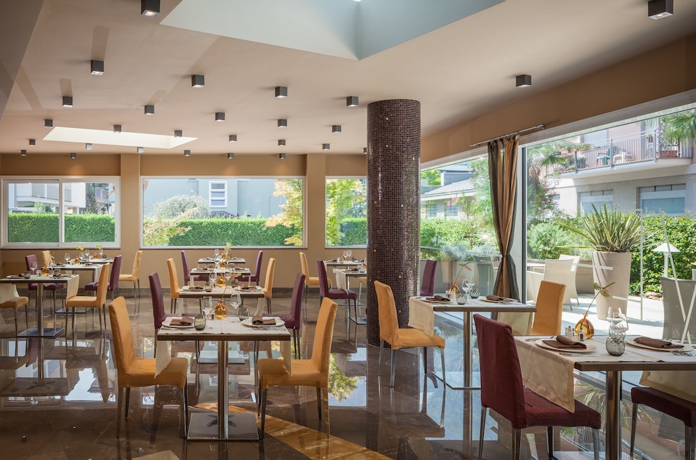 Hotel Kristal Palace 33/48
