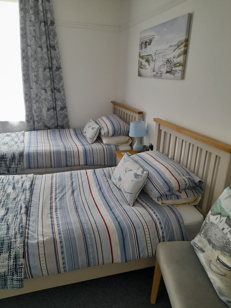 South Rising Guest House 6/47