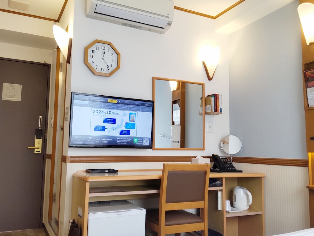 Toyoko Inn Fukushima Eki Higashi Guchi No 1 55/58