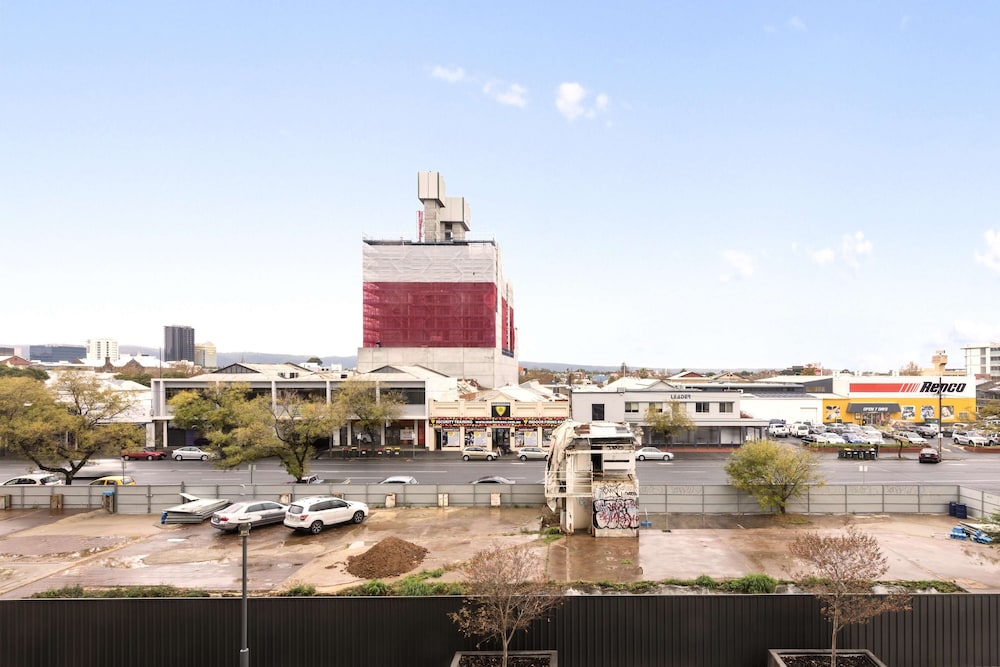 iStay Precinct Adelaide 7/79