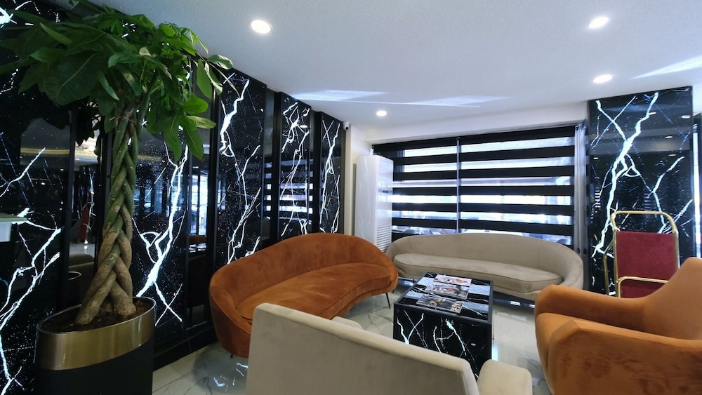 Duqqan Deluxe Hotel 43/63