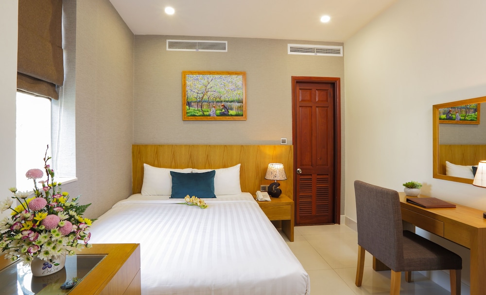Golda Hotel 10/38