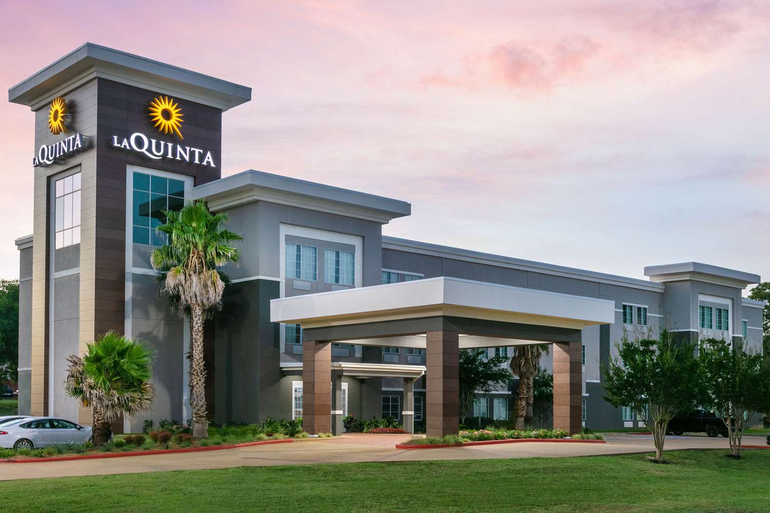 La Quinta Inn Suites Jacksonville 4/34