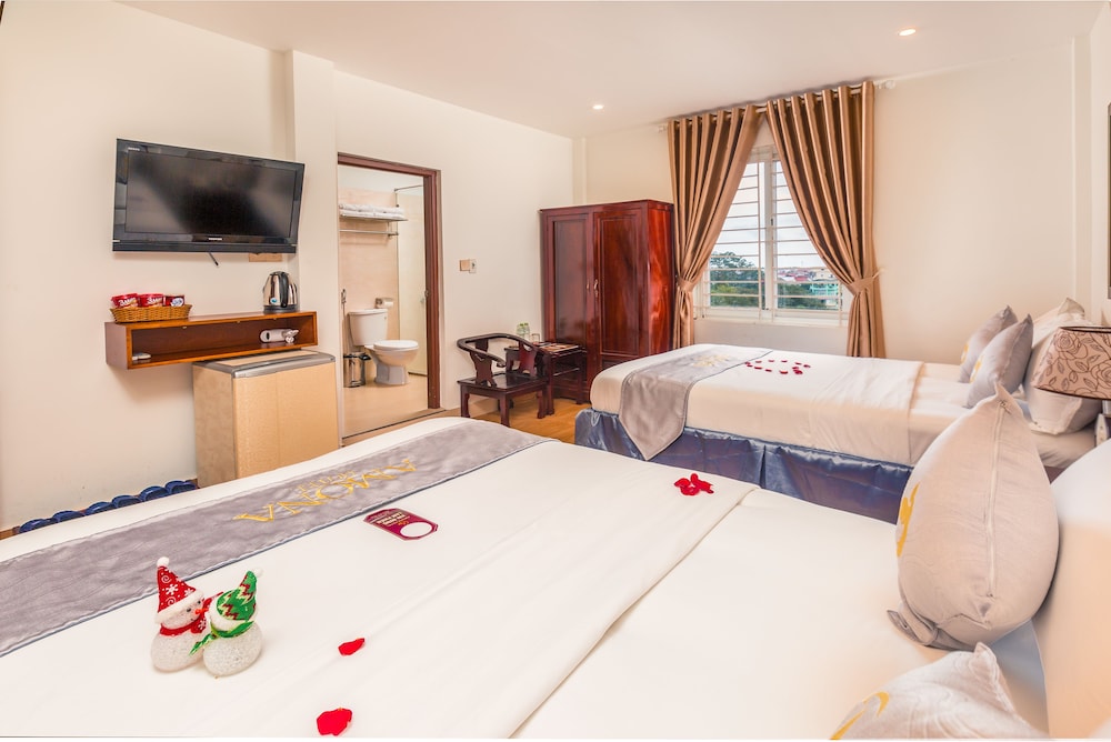 Amona Hotel 19/50