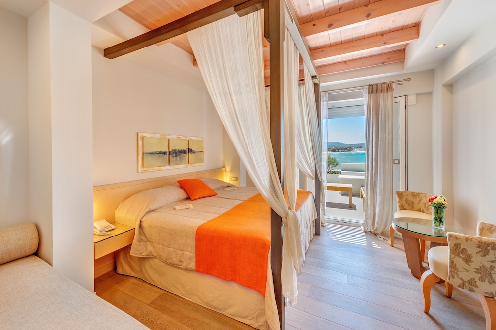 suite, sea view