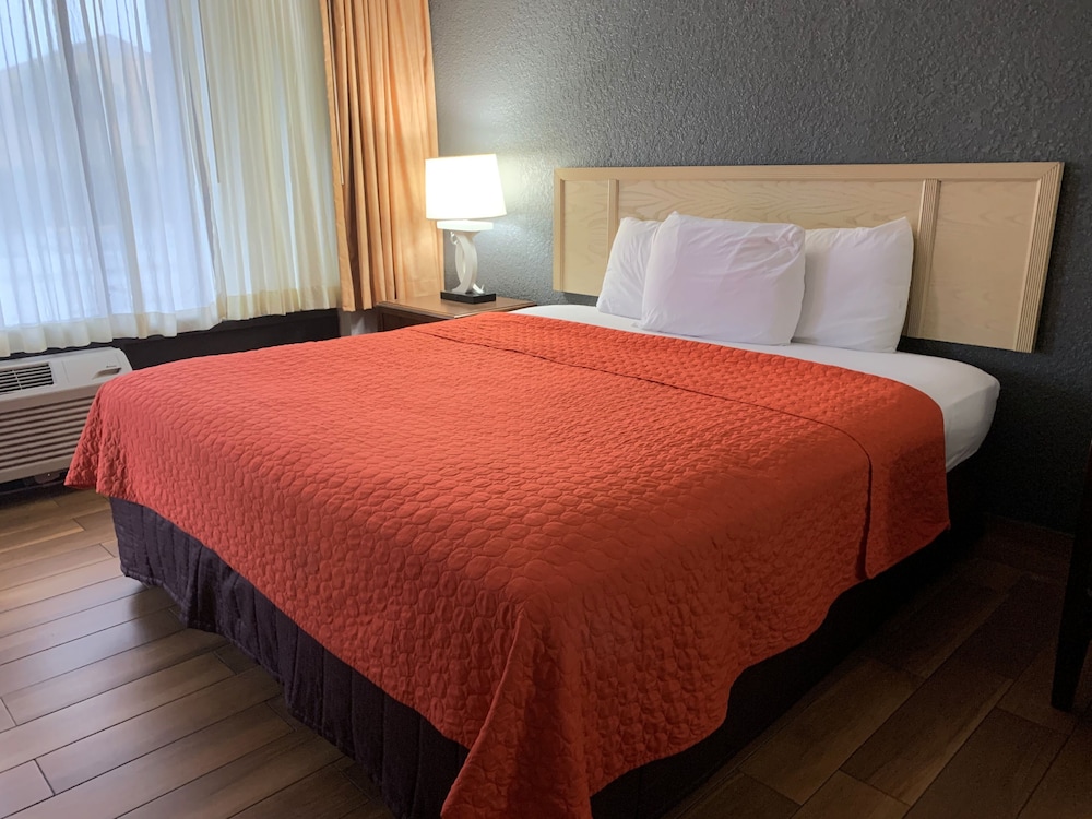 BASIC, KING BED