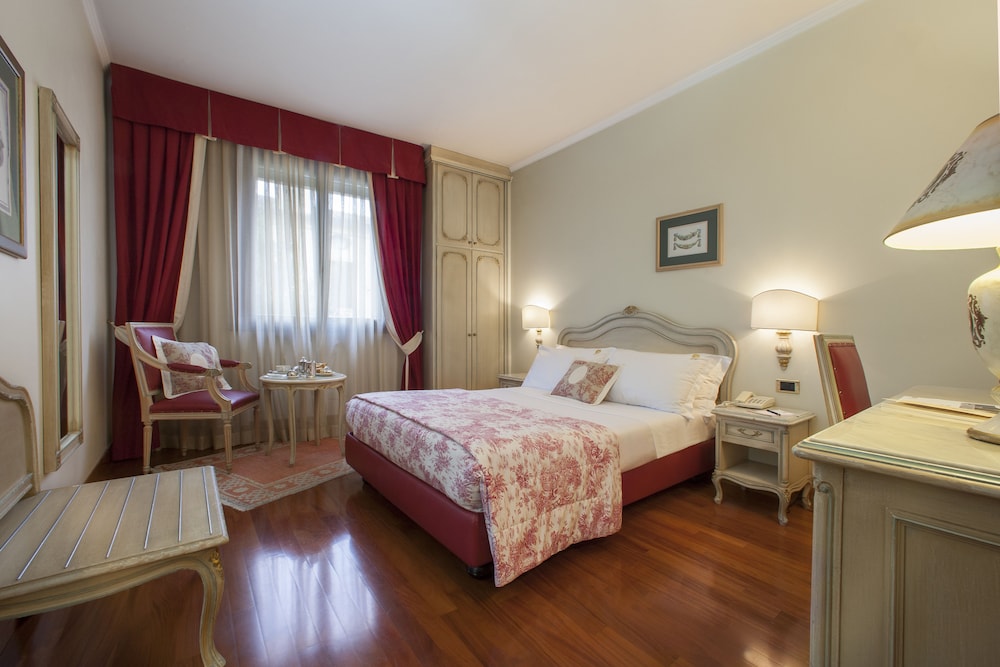 Majestic Toscanelli Hotel 8/36