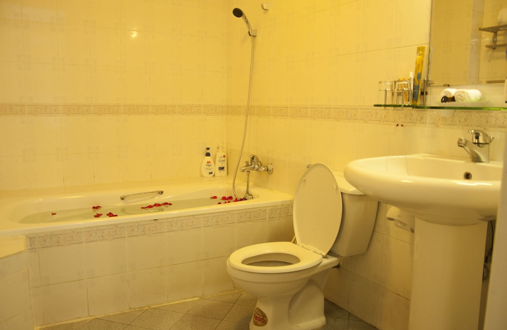 A25 Hotel - 35 Mac Thi Buoi 61/63