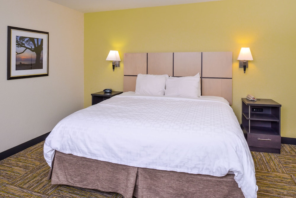 Candlewood Suites Paducah 20/65