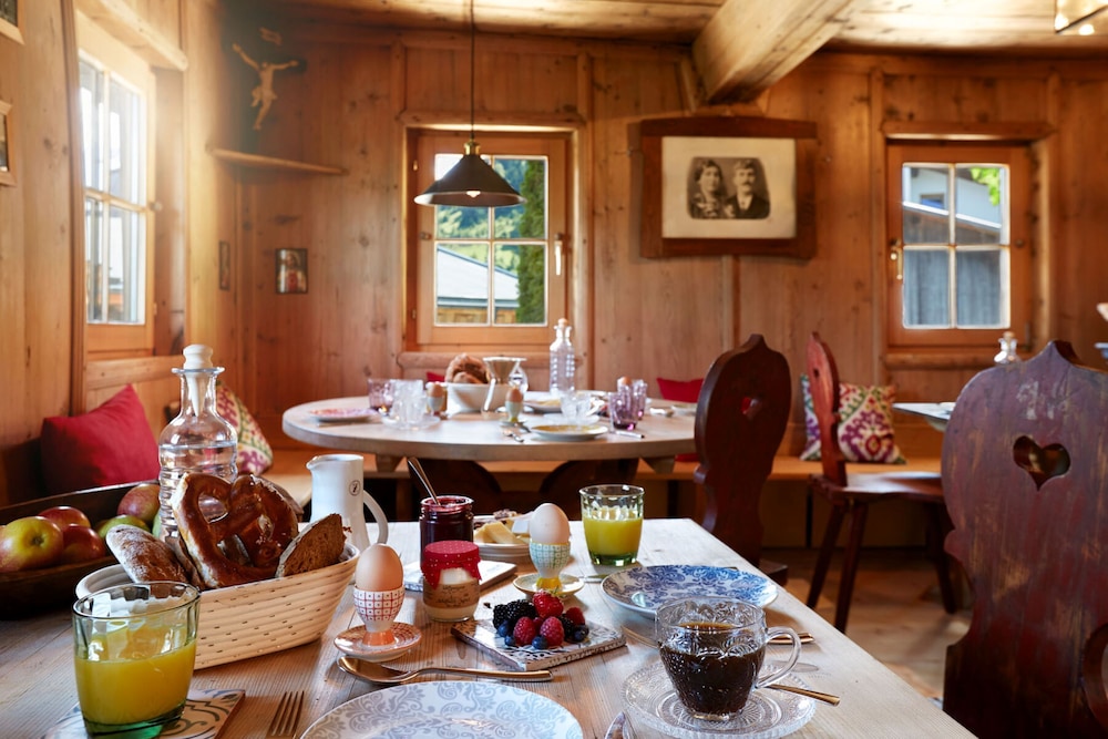 HOCHLEGER - DELUXE CHALETS 36/49
