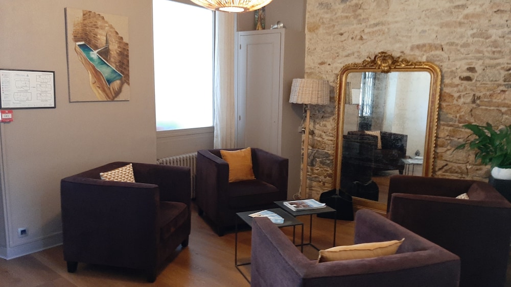 INTER-HOTEL LE SAINT PIERRE 34/50