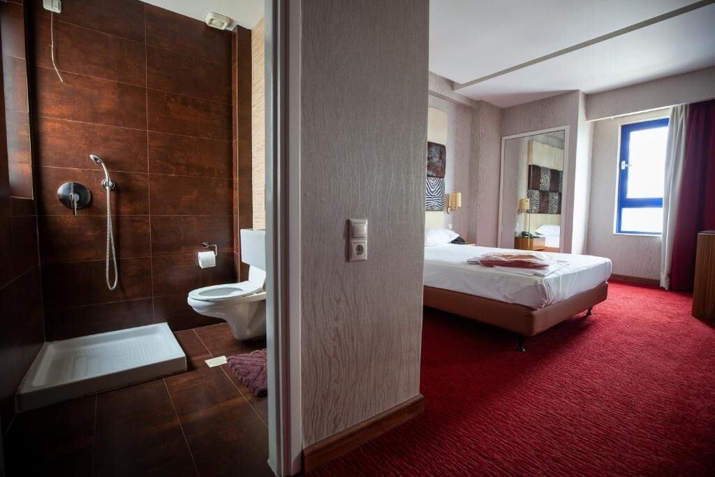 Lacoba Hotel 31/33
