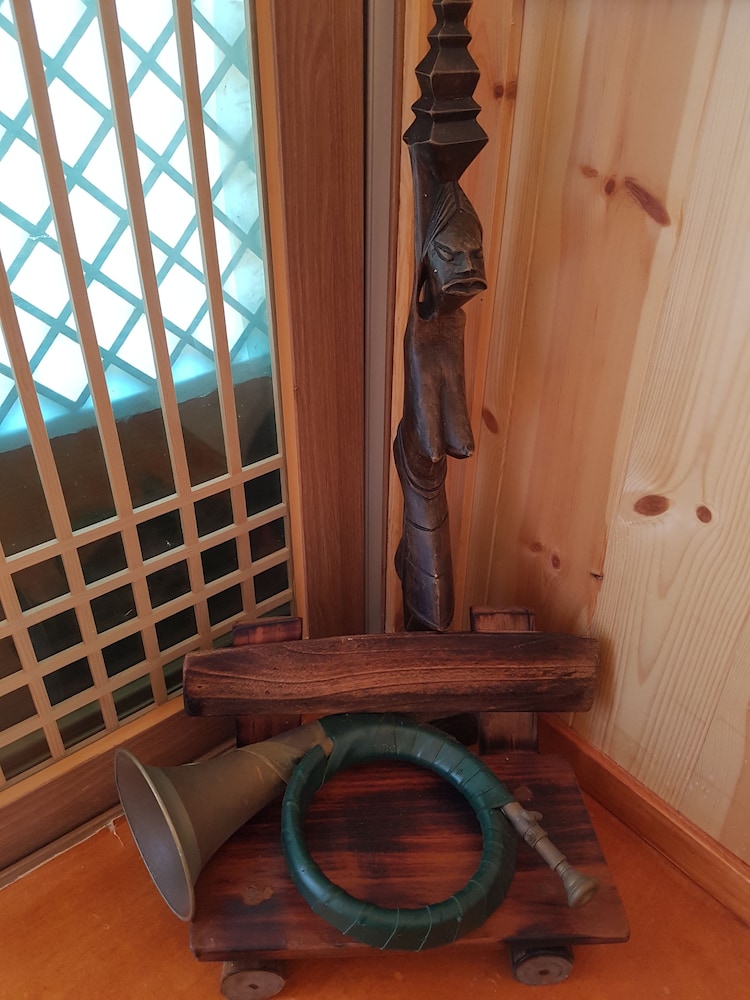 The Hanok 74/100