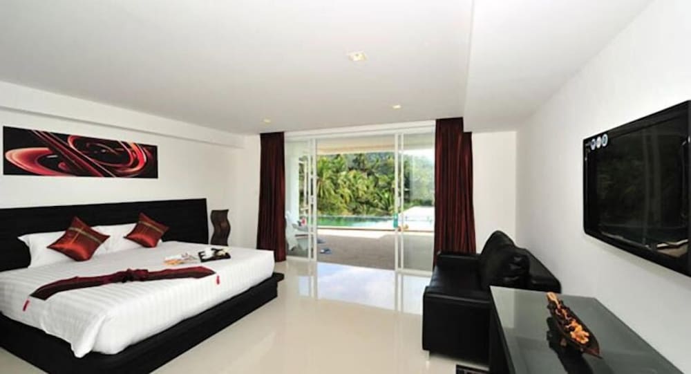 Lae Lay Suites 11/62