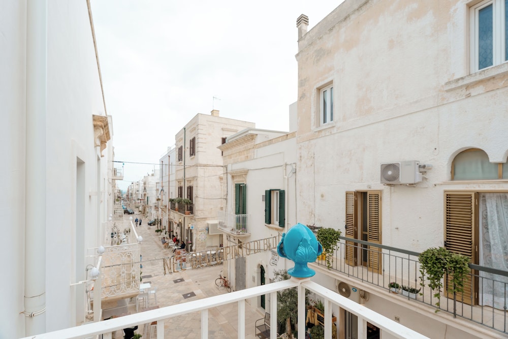 Donna Domenica Boutique Suites 1/50