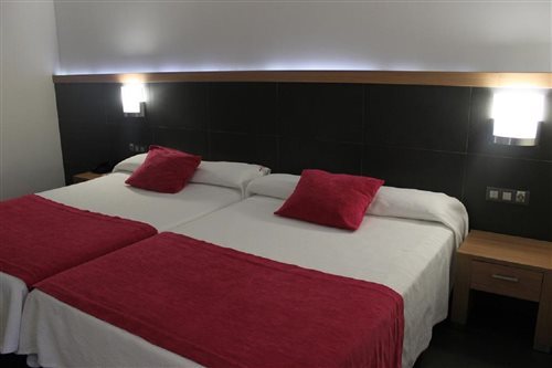 Room, Single