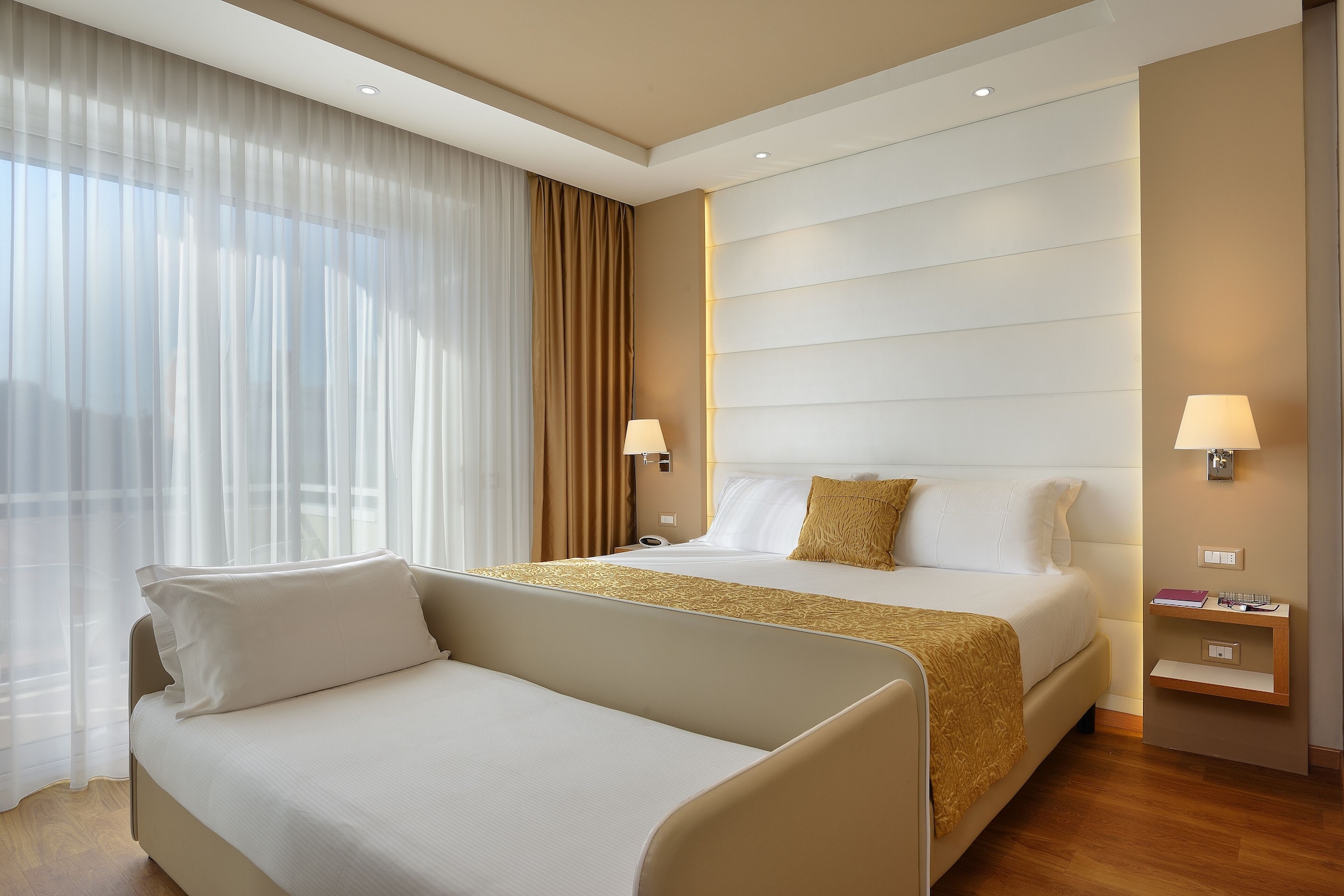 1 BEDROOM, DELUXE, TRIPLE, BALCONY