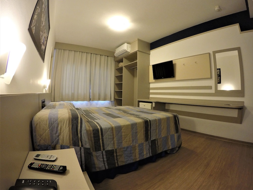 Hotel Gracher Praia 28/68