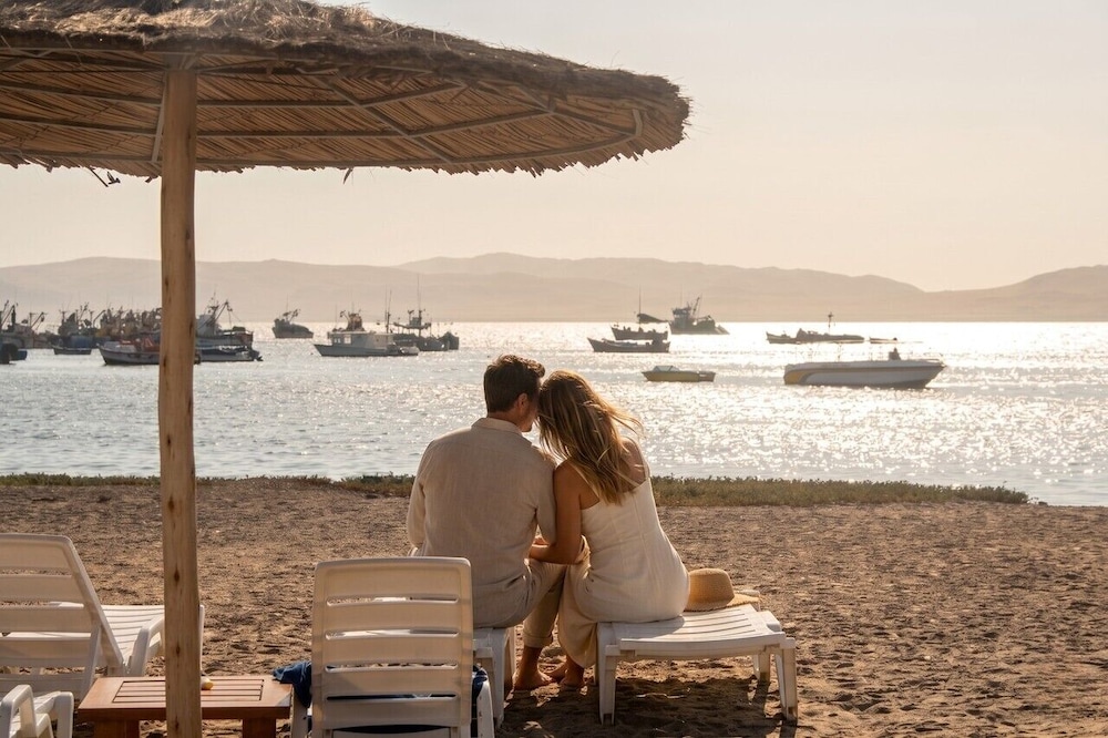 San Agustin Paracas 56/62