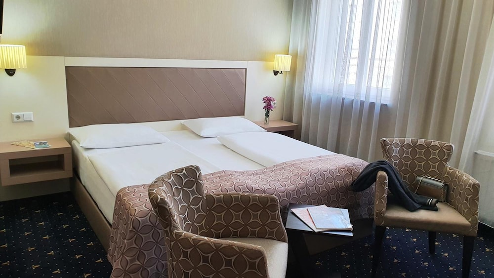 Hotel Atlas Halle 23/71