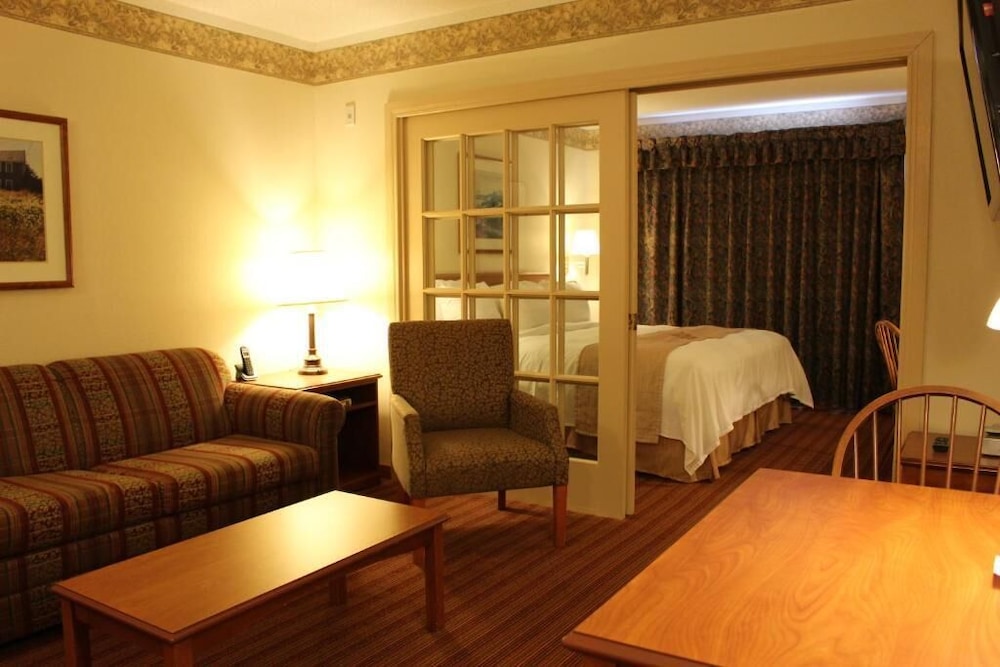 Coastal Inn Halifax 40/60