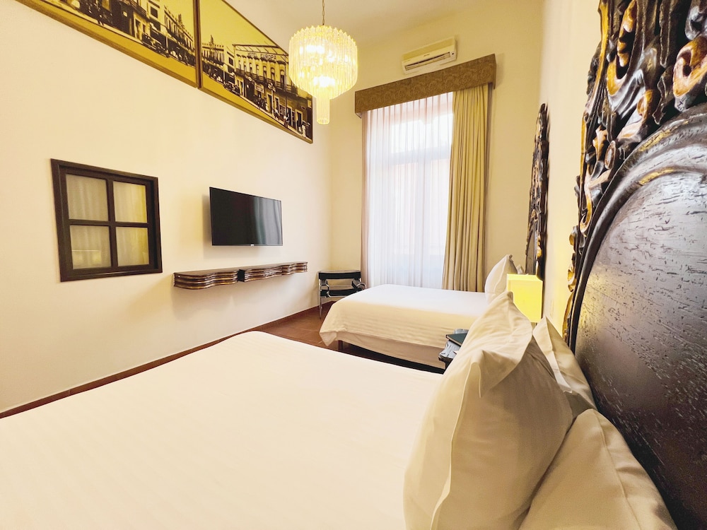 Herencia Hotel By Hosting House 16/50
